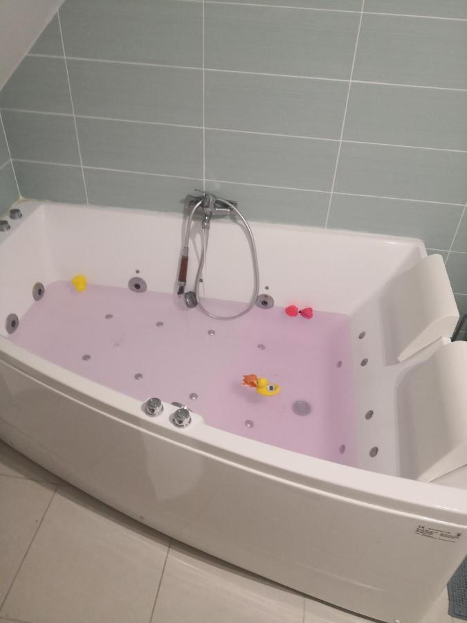 Genech Maison Individuelle, Campagne, 3 Chambres, Baignoire Balneo 2 Places מראה חיצוני תמונה
